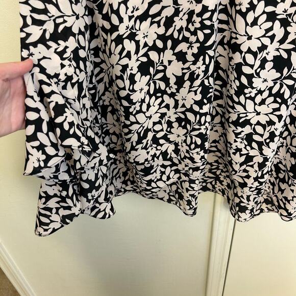 Vince Camuto Floral Blouse XXL | Black White 3/4 Sleeve Flowy Top - Picture 2 of 6